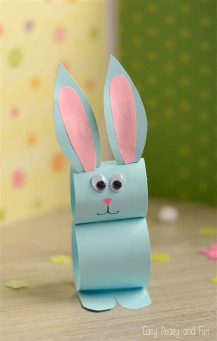 How do you make a homemade rabbit costume