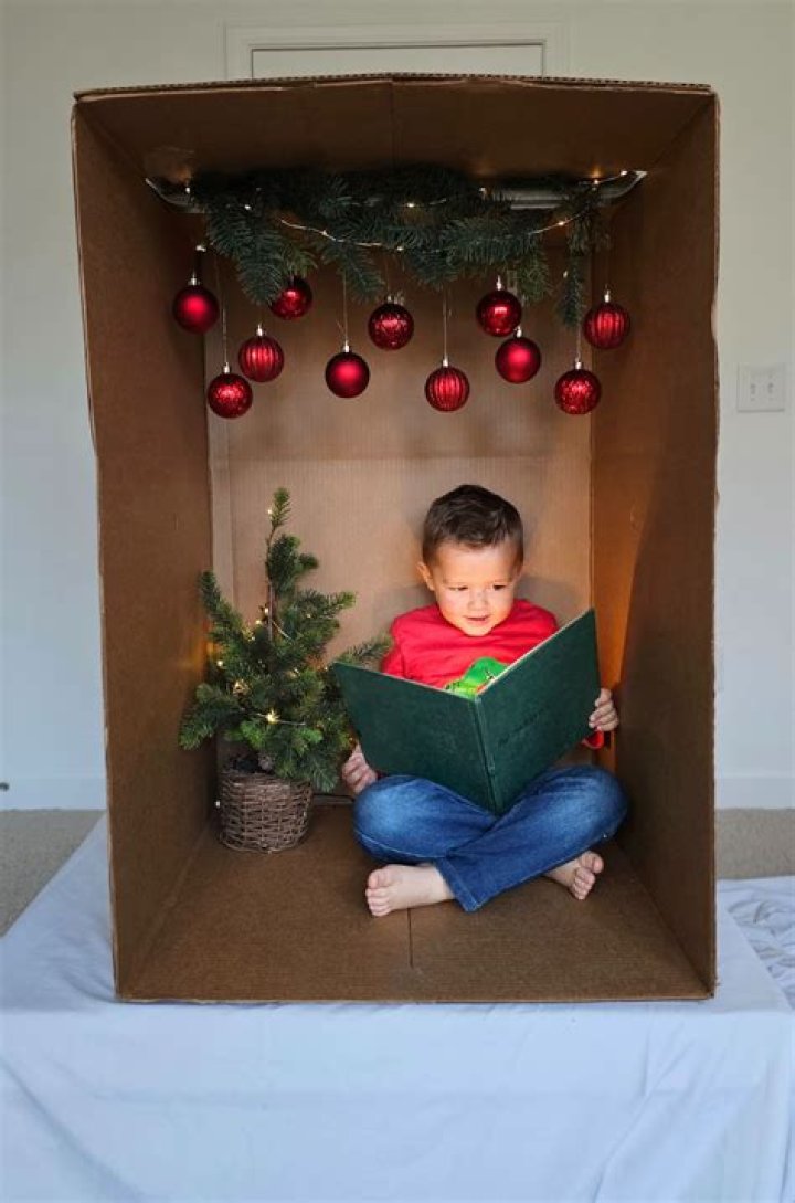 How do you take Christmas pictures indoors