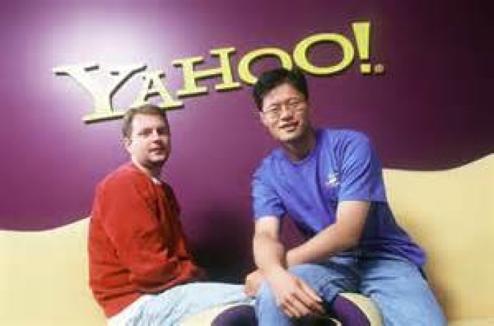How much did Yahoo buy Tumblr for