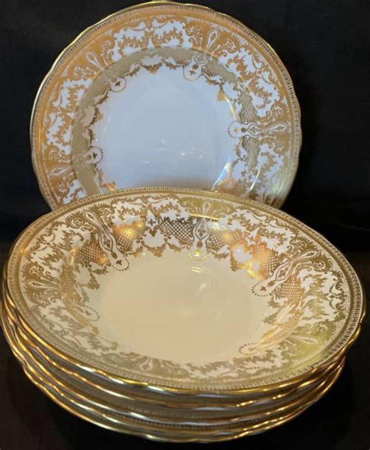 Is Aynsley China still made in England