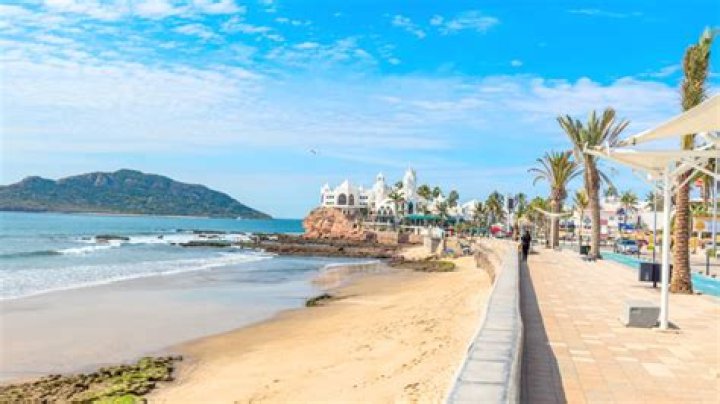 What are the beaches like in Mazatlan