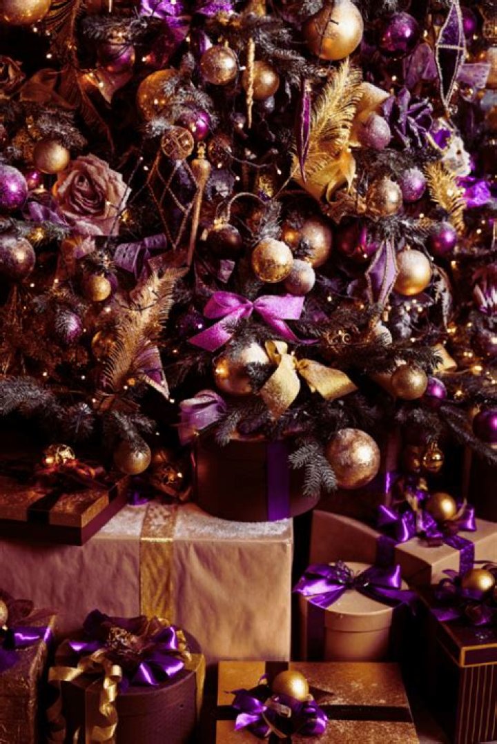 What are the Christmas tree colors for 2019