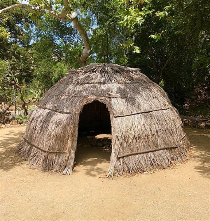 What are the Yokuts houses called