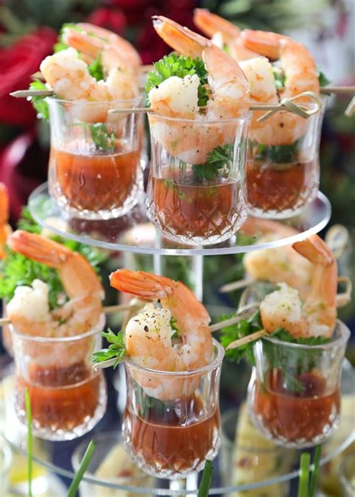 What food is served at a cocktail party