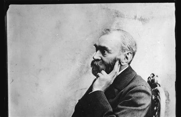 What invention is Alfred Nobel most famous for