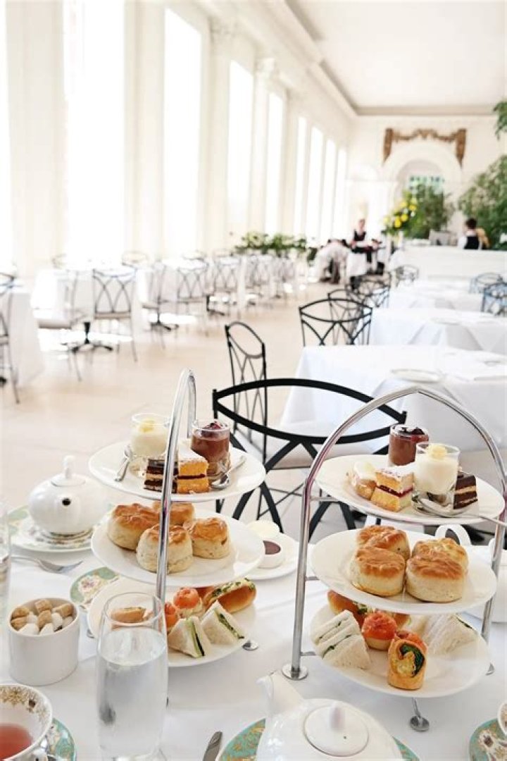 What time is afternoon tea at Kensington Palace