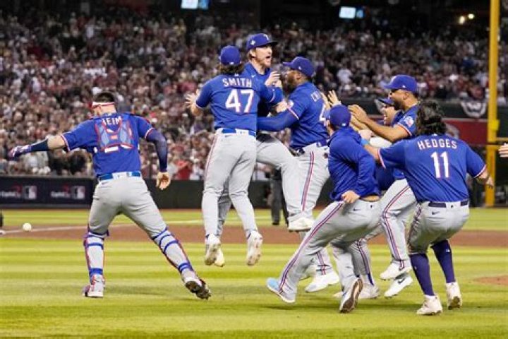 Who plays first base for the Texas Rangers